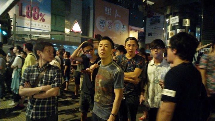 香港佔中事件爆發之後，BEYOND黃貫中現身活動現場曾鼓舞在場人士，不過黃貫中之後卻又發話改變立場，引起爭議。