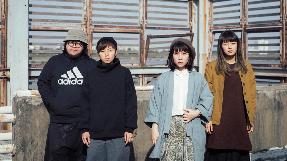 ゲシュタルト乙女團員（左起）：吉他手Momo、鼓手Cho、主唱Mikan、貝斯手Croc。