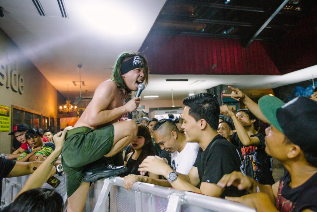 Pulp Summer Slam 前日台灣之夜演出，火燒島主唱 Louie 與觀眾互動熱絡，深受愛戴。