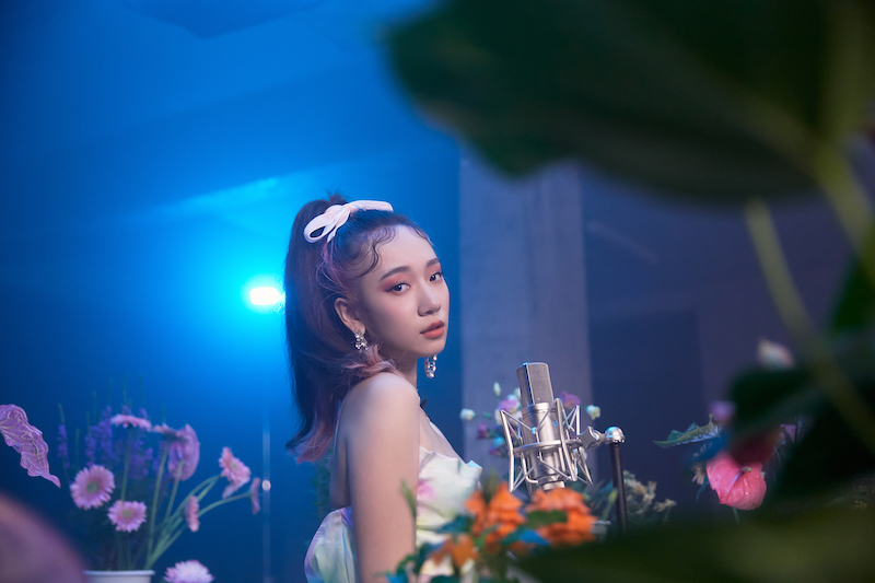 Julia吳卓源新專輯 2622 標題藏密碼首支主打mv 精神分裂 上線 Blow 吹音樂