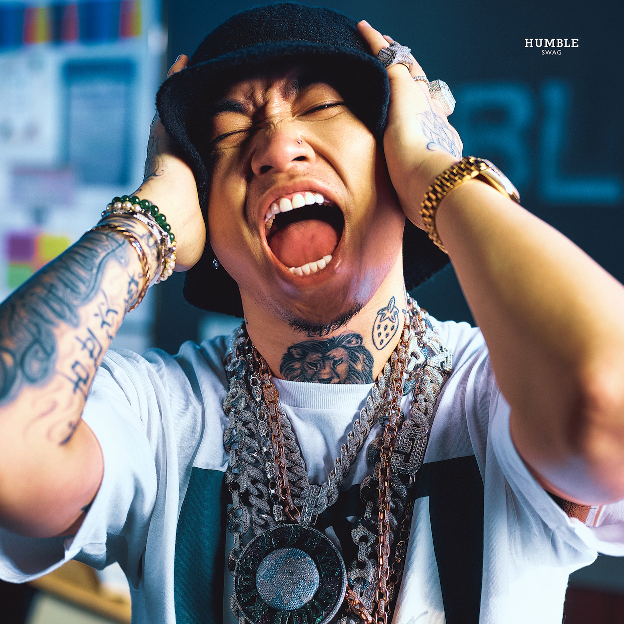 馬思唯發布三專《Humble Swag》 以玉質「馬」棋自喻風格轉向- Blow 吹音樂