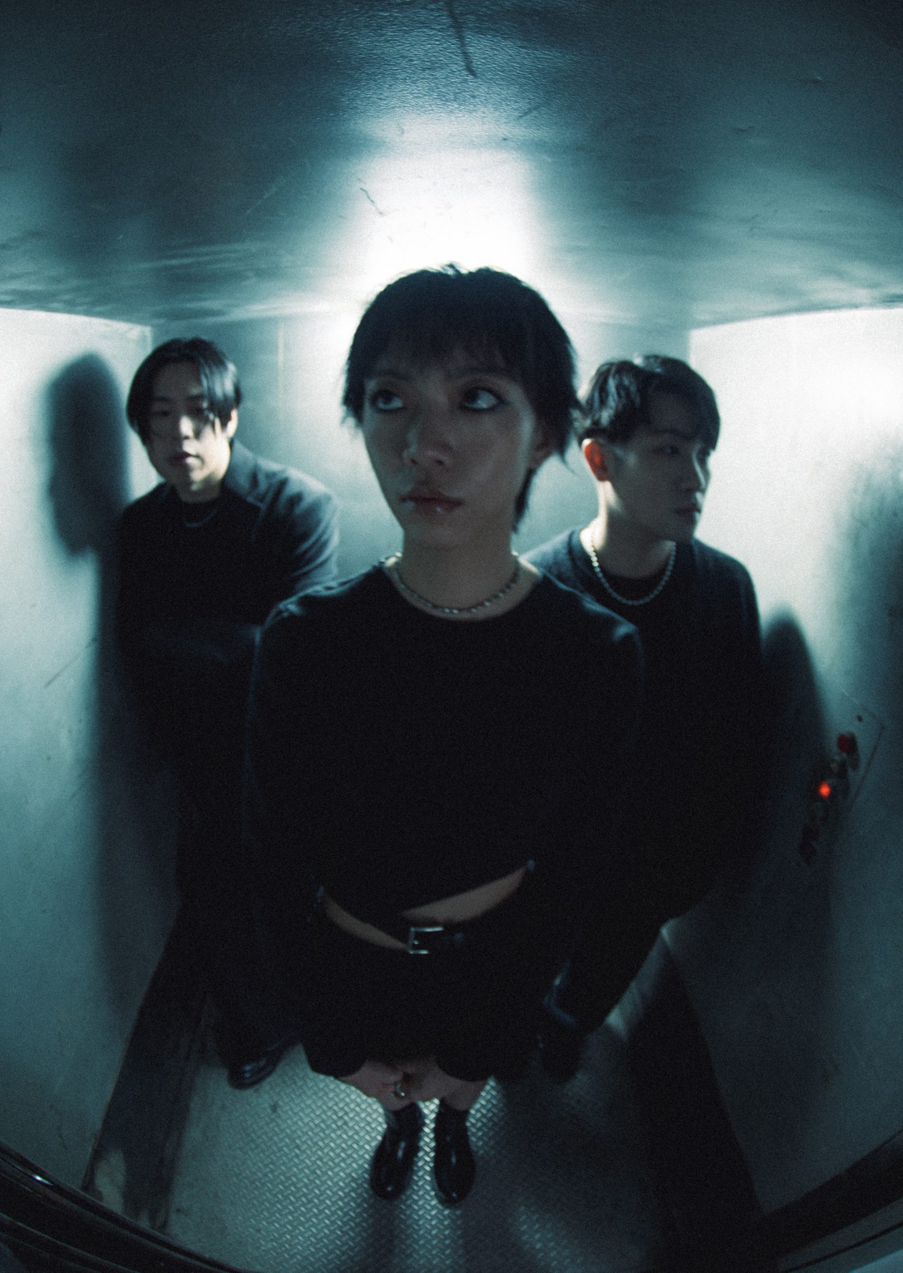 莉莉周她說釋出新歌〈清〉MV 力邀劉立導演、劉主平擔任女主角- Blow 吹音樂