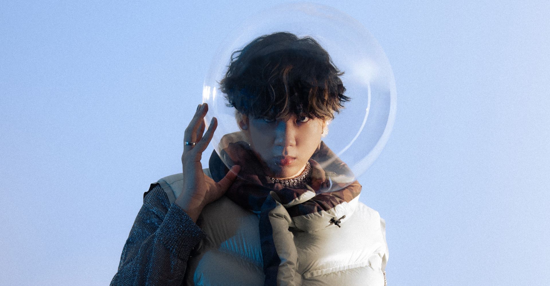 顏社力推新星趙翊帆發行首張專輯《LUNARFACE》攜手Gummy B合唱新歌- Blow 吹音樂