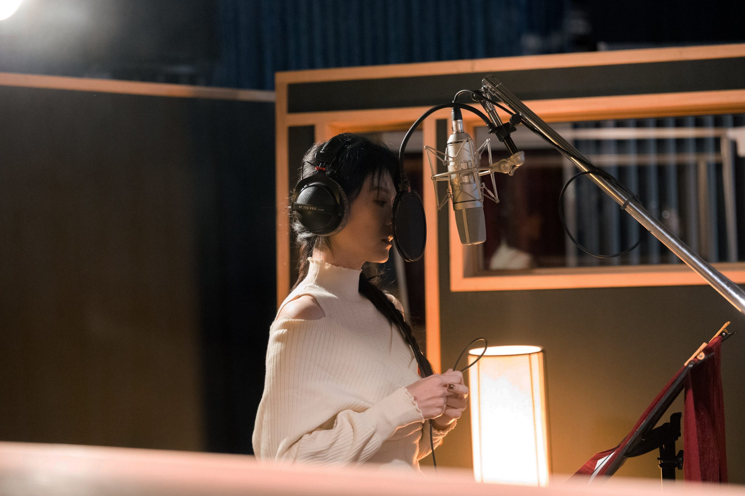 曹雅雯獻唱《零日攻擊》主題曲〈風聲人影〉 李欣芸操刀作曲- Blow 吹音樂